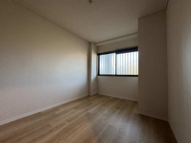 洋室　廊下側西